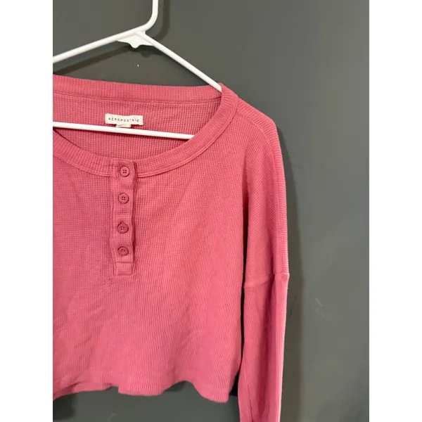 Aeropostale Pink Waffle Knit‎ Cropped Henley Long Sleeve Top Medium - Image 2