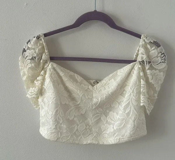 Women’s White Lace Top and Trouser Matching Set Size Large - Image 3