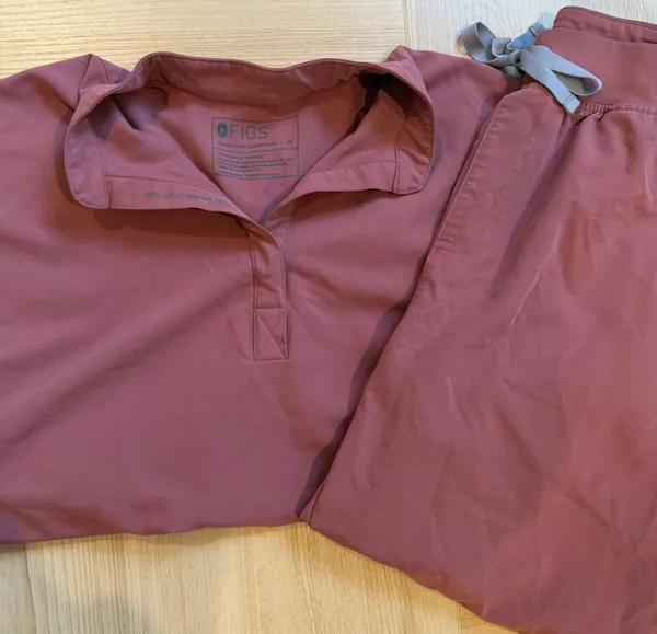 FIGS Scrubs Set - Image 2