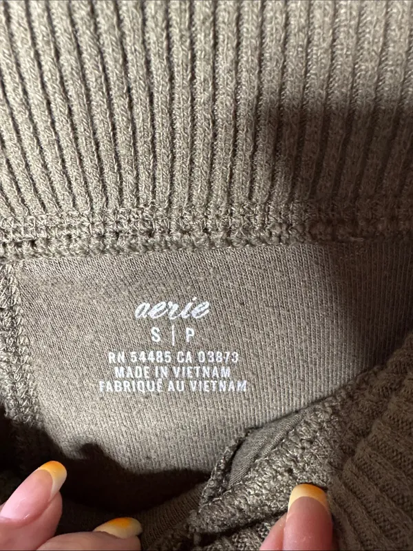 Aerie Olive Green Cozy Fleece Joggers Size Small - Image 4