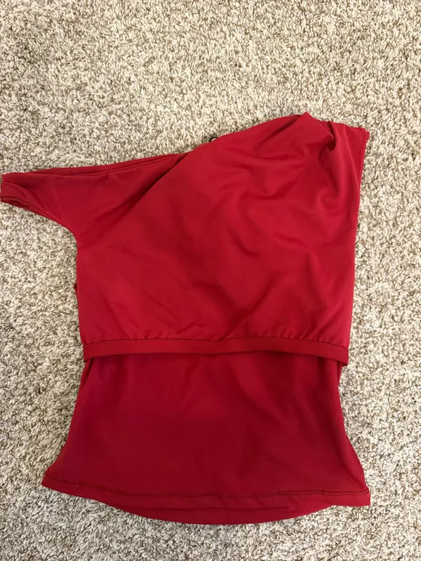 Princess Polly red one shoulder top (size 4) - Image 4
