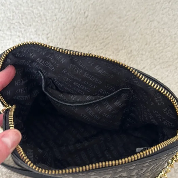 Steve Madden Black Crossbody Bag - Image 4