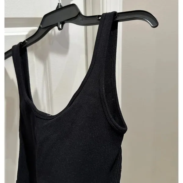 Zara Ribbed Corset Style Crop Top - Image 3