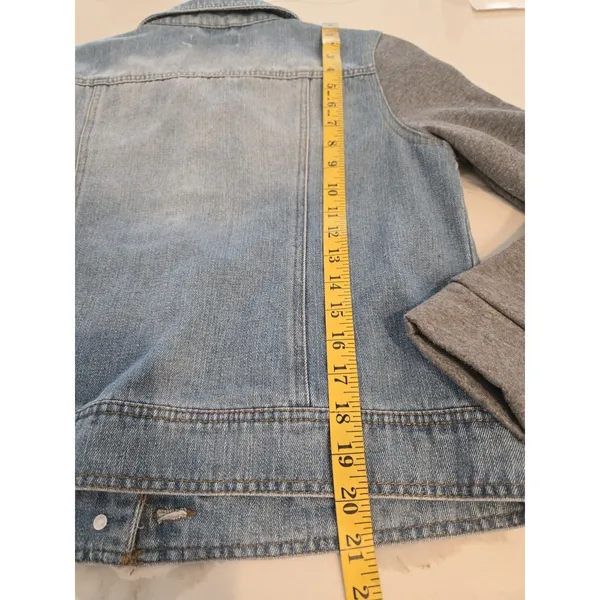 Working Title Denim Jacket Rhinestone Fringe Gray Knit Sleeves Pearl Buttons M - Image 8