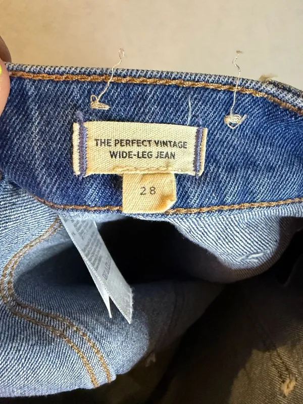 Madewell The Perfect Vintage Wide-Leg Patch Pocket Jeans in Edgerly Wash size 28 - Image 4