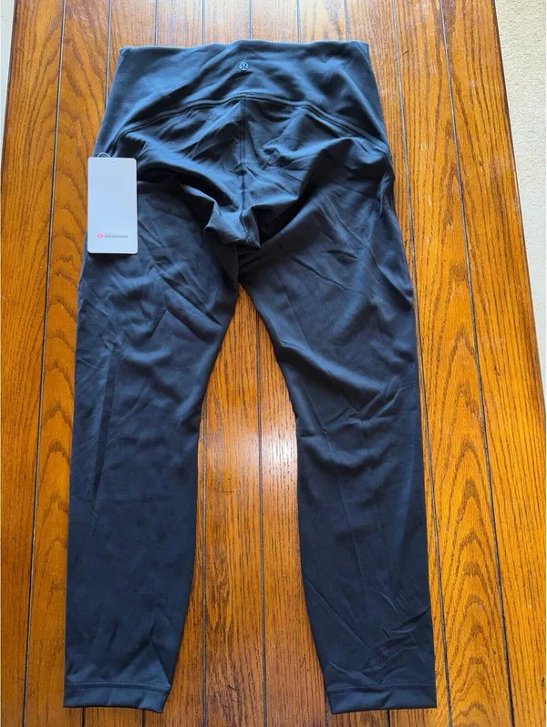 Lululemon Instill High Rise 25” Black Size 10 NWT - Image 2