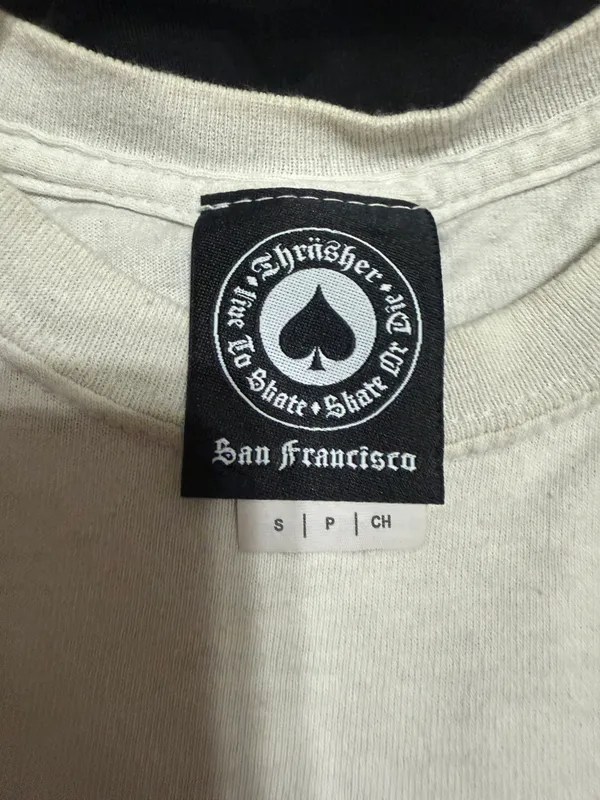 White  graphic tee - Image 2