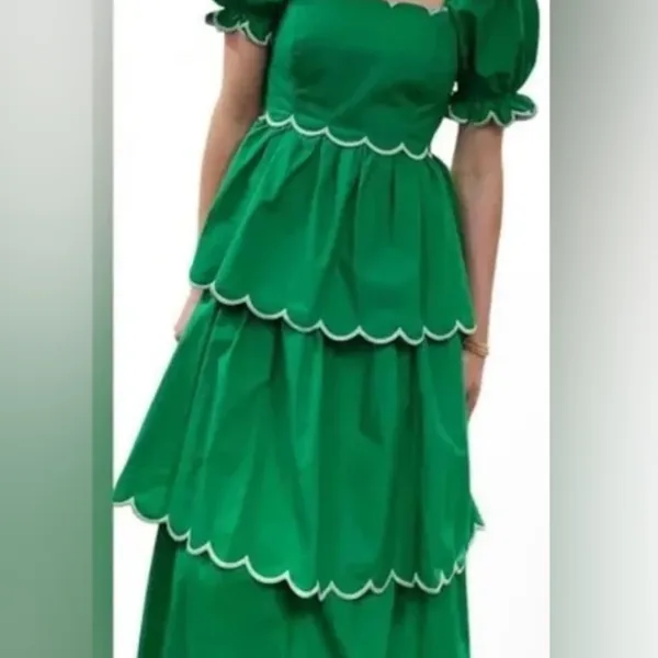 English Factory KELLY GREEN Scalloped Tiered Dress NWT $185 Size Medium Midi $$ - Image 2