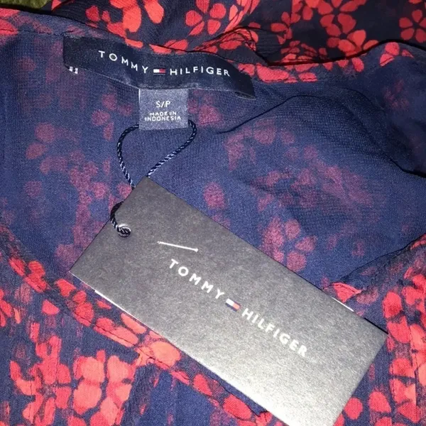 Tommy Hilfiger Pintucked Tie 3/4 Sleeve Floral Top v6x - Image 4