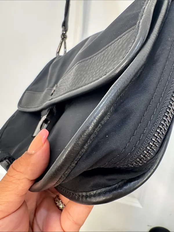 Lululemon Now & Always Crossbody bag Black Nylon Leather Trim - Image 9