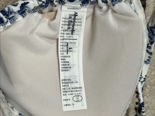 Abercrombie & Fitch High Rise White Bikini Top with Blue Floral Print - Image 3