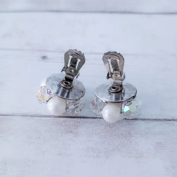 Vintage Clip On Earrings Off White & Iridescent Cluster - Image 4