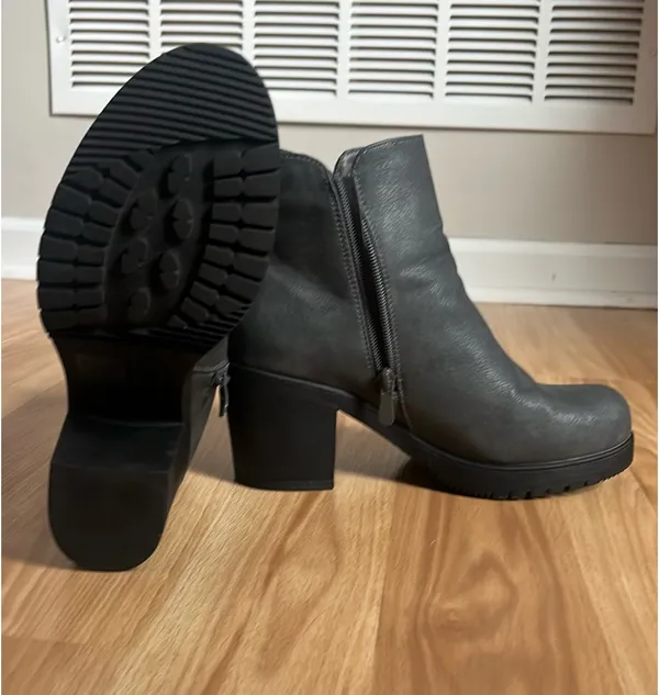 Dream Paris Women’s Ankle Boots Grey - Image 2
