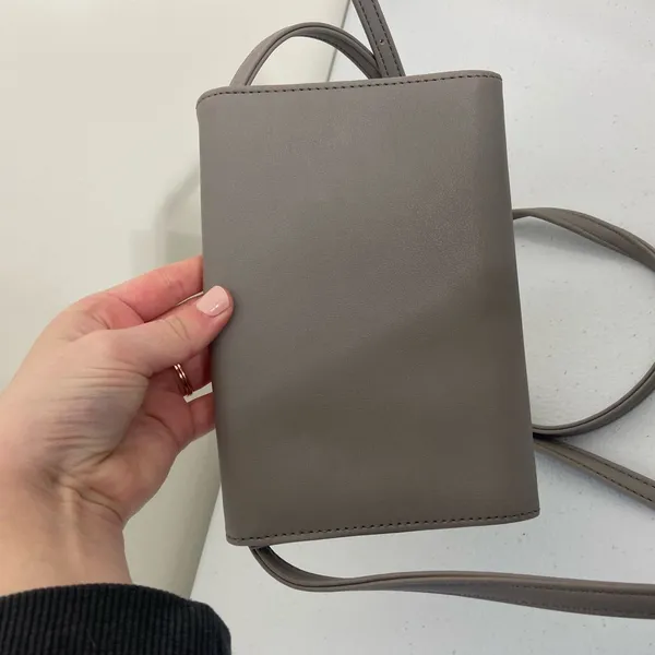 NWOT Nine West light gray buckle strap crossbody accordion magnetic purse‎ bag - Image 2