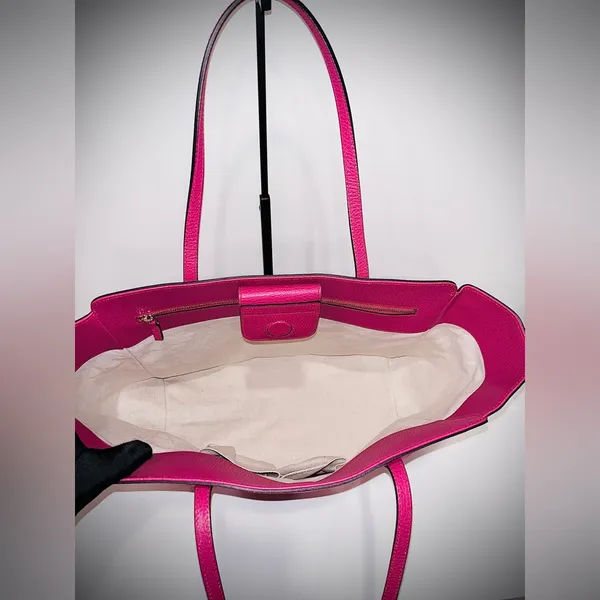 Gucci Pink Pebbled Leather Tote Bag 💗✨ - Image 4