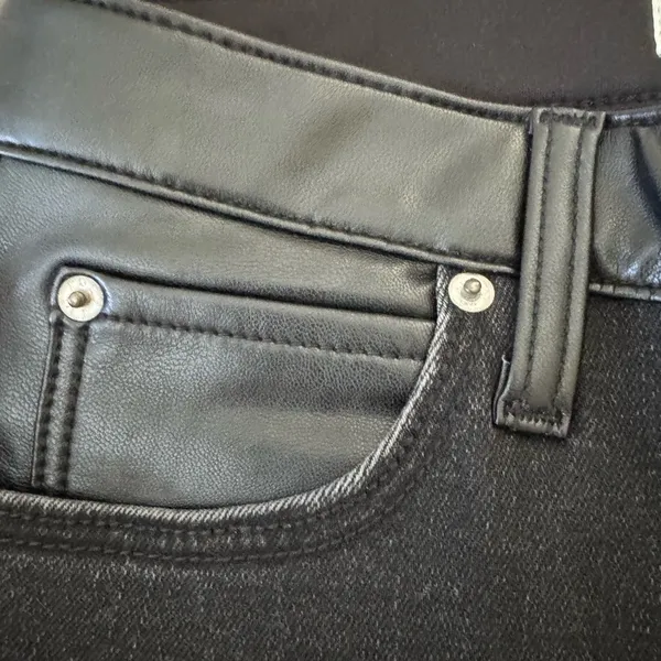 Abercrombie & Fitch Black Ankle High Rise Leather and Denim Jean - Image 4