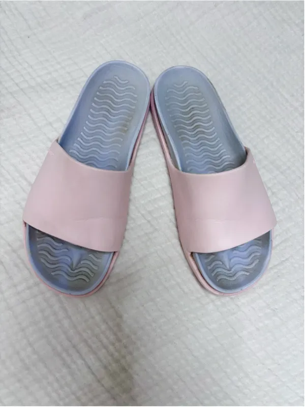 Women’s Native Shoes Pink Slides Sandals size 10 Spencer style - Image 2