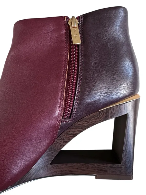 Like New Liverpool Leather LAZ Open Wedge Ankle Boots Size 10 - Image 3