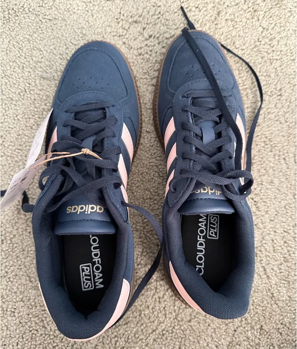 Adidas Shoes Women’s - Image 3