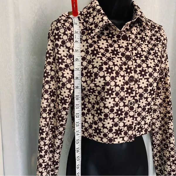 SHEIN Cropped Jacket /Top Sz. S Brown - Image 2