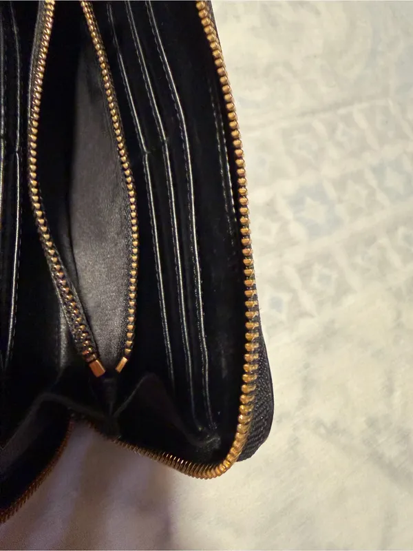 Tory Burch Black Patent Embossed Zip Around Wallet - Image 6