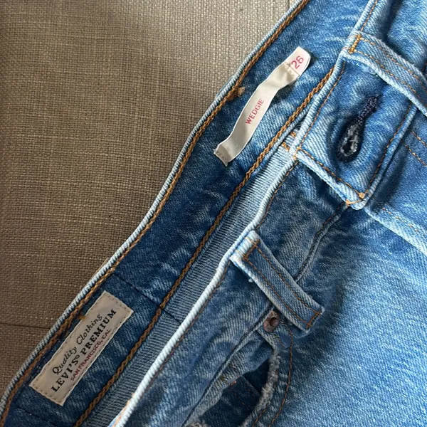 Levi Strauss Medium Wash Wedgie Jeans‎ Size 26 - Image 3