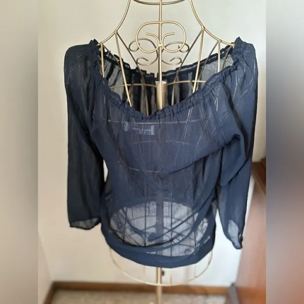 Abercrombie & Fitch Sheer Ruffle Button Blouse Size XS Navy - Image 8