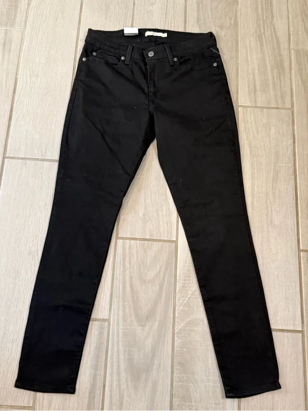 Levi's Black High-Rise Skinny Jeans for Women - Image 4