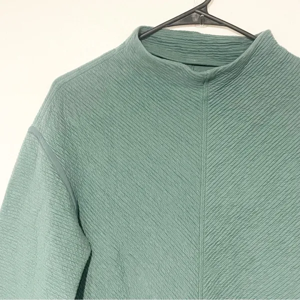 Lululemon Size 6 Green Ribbed‎ On Repeat Mock Neck Side Zip Pullover - Image 3