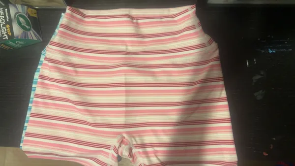FANCY SOLD OUT Shop striped shorts - Image 3