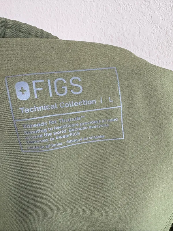 FIGS Green scrub pants size large - Image 4