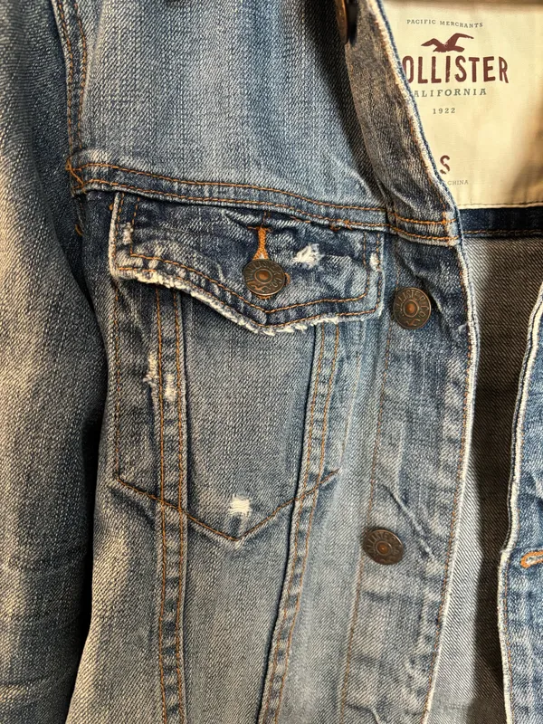 Hollister Jean Jacket Distressed - Image 2