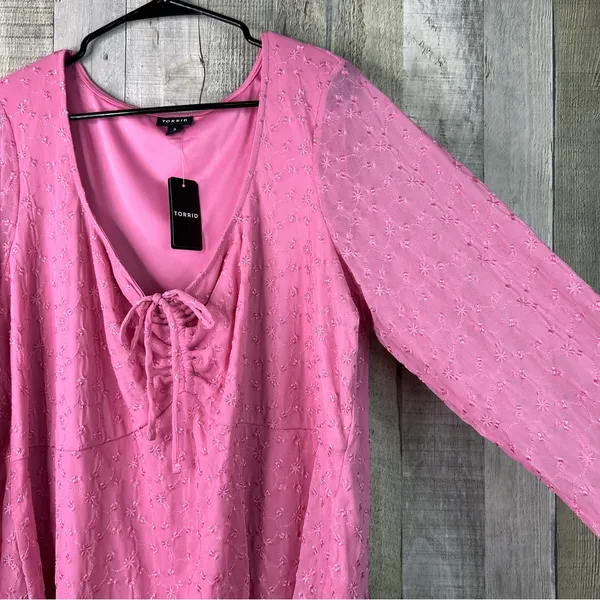 Torrid Size 4(4X)(26) Pink Long Sleeve Top Embroidered Stretch Mesh Tie Front - Image 5