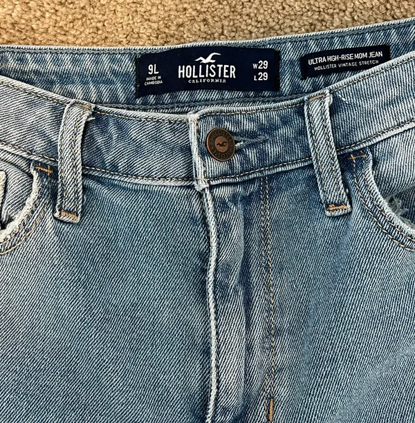 Ripped Mom Jeans - Image 5