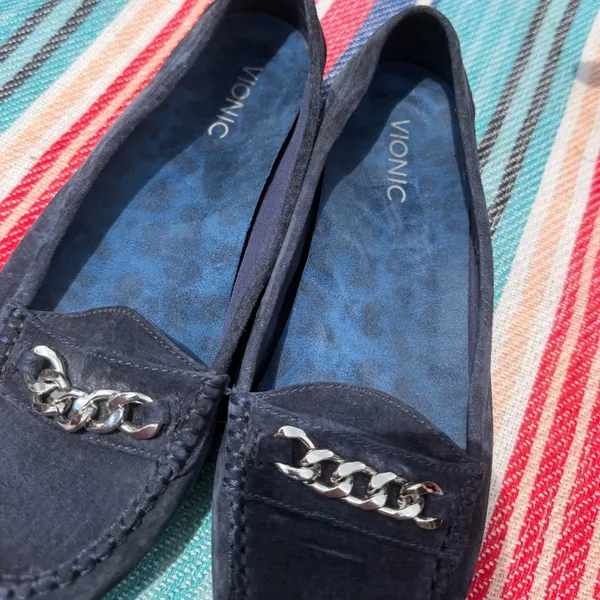 Vionic Women's Mesa 356 Navy Suede Silver Chain Career Comfort Loafers Sz 8.5 - Image 5