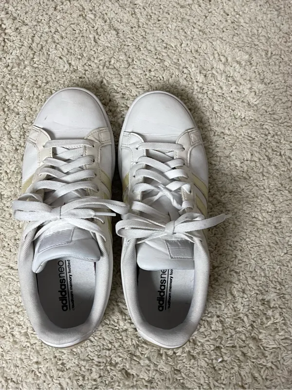 adidas White Cloudfoam Classic three striped sneakers - Image 8