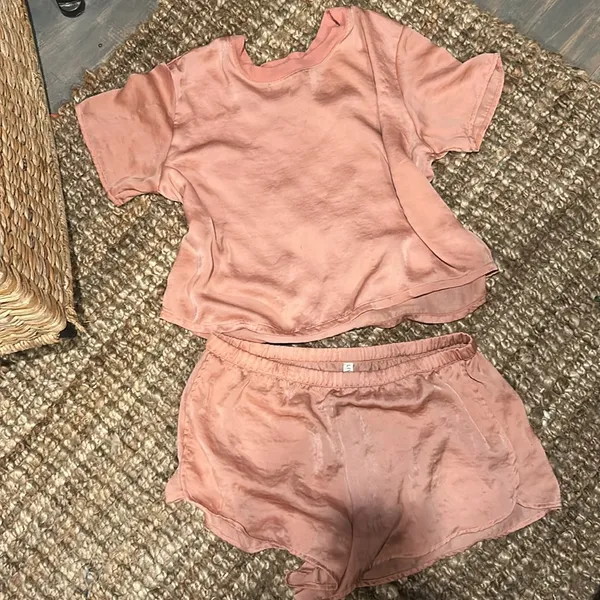 Lively Blush Pink Two Piece Satin Lounge Set Size Small - Image 2