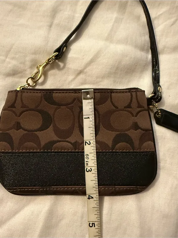 Coach Brown and Black Signature Canvas Wristlet - Image 6