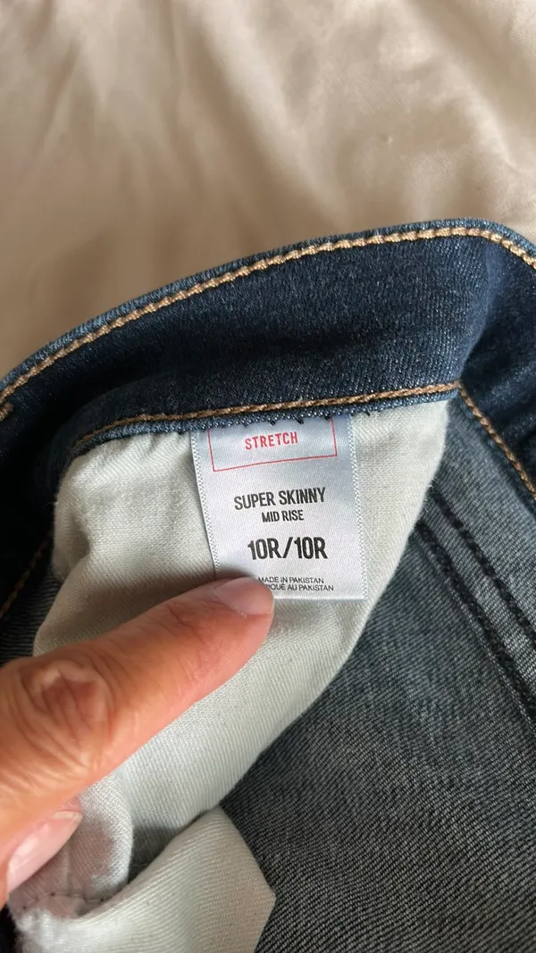 Express Jeans Mid-Rise Distressed Skinny - Image 3