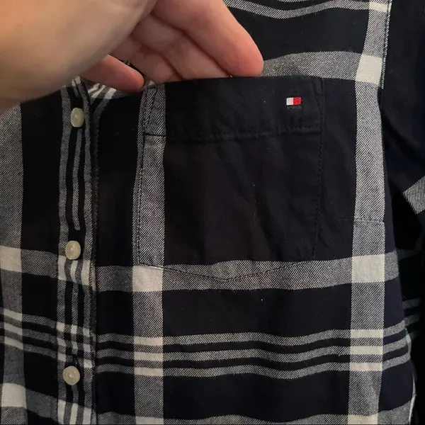 Tommy Hilfiger Blue and White Plaid Button Down Top Size S/P. - Image 6