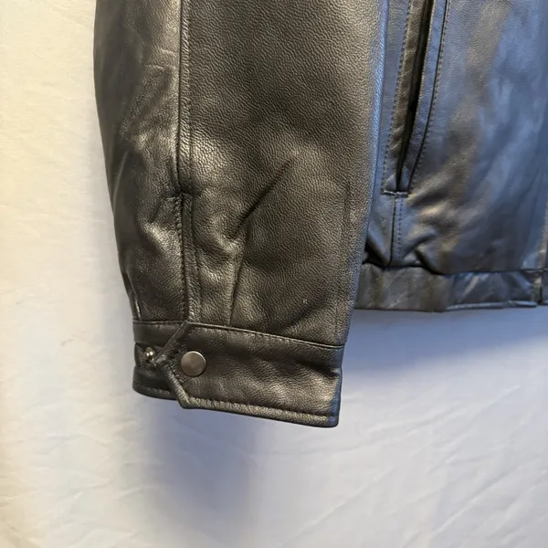 St. John's Bay Leather Bomber Jacket Mens Large Black Zip‎ Front Quilted Lined - Image 2