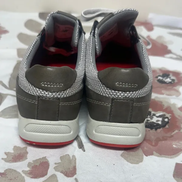 New Balance Gray and Red Athletic Shoes - Image 4