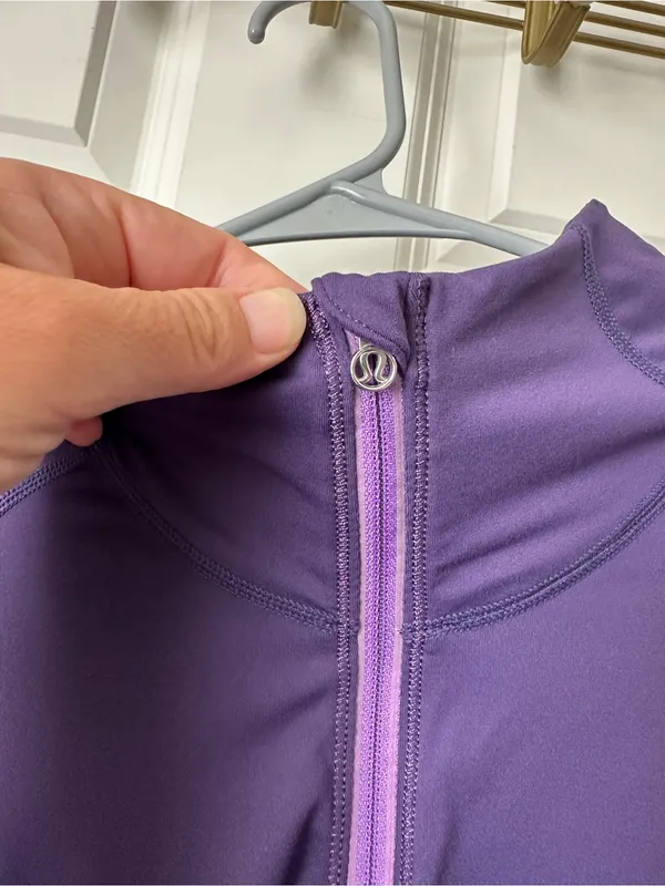Lululemon Run Wild Pullover Women's Size 6 Purple Plum 1/2 Zip Thumbholes - Image 6