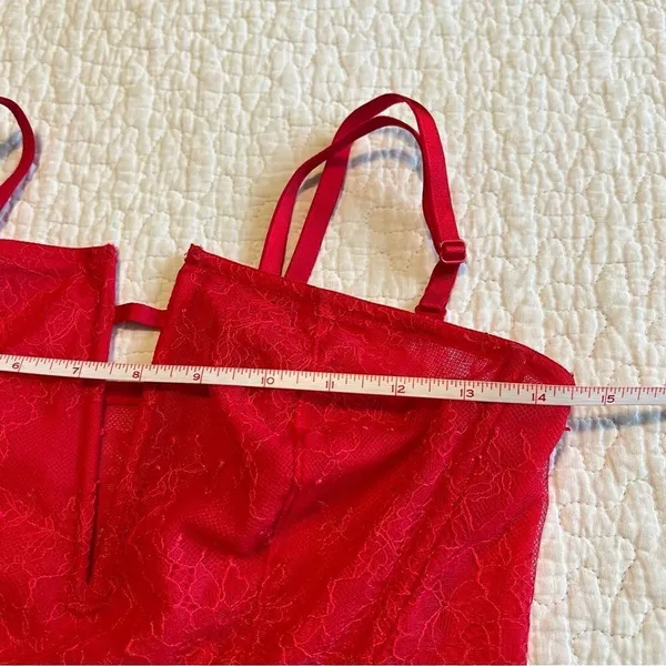 ✨ Victoria’s Secret Red Lace‎ Sexy Unlined Strapless Bra Large - Image 9