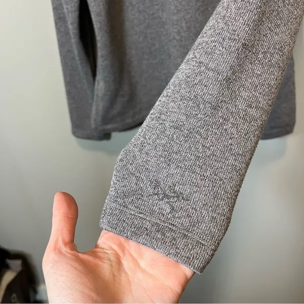 Arc’teryx Women’s Gray Purple Crewneck Sweatshirt Pullover Medium‎ - Image 6