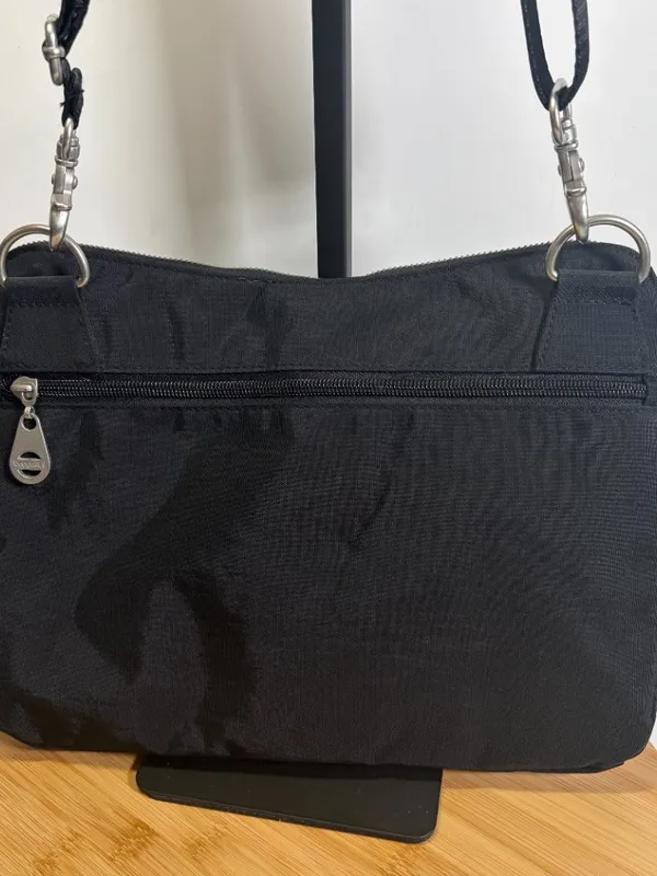 Baggallini Black Rio Crossbody Purse Bag Nylon Zipper Closure Travel Lightweight - Image 4