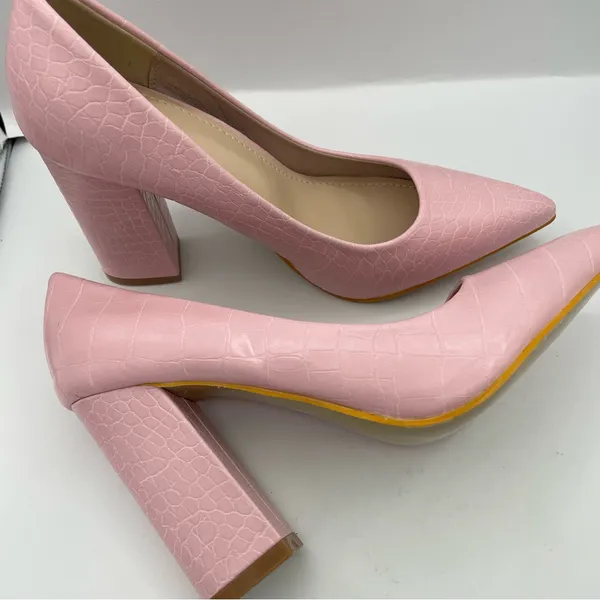 Women’s crocodile embossed chunky heeled pink court pumps Size 38/7.5US - Image 8