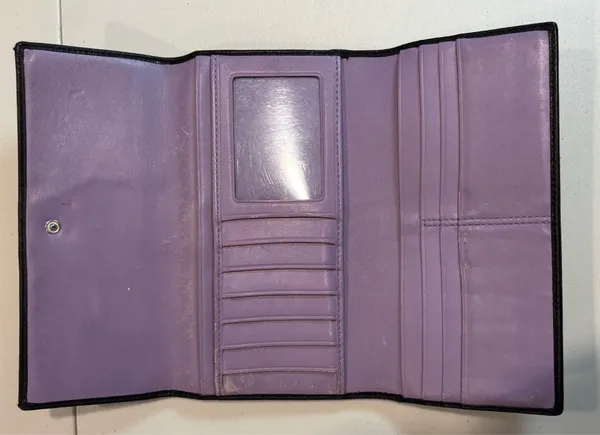 Coach | Hampton leather tri-fold wallet .  - Image 15