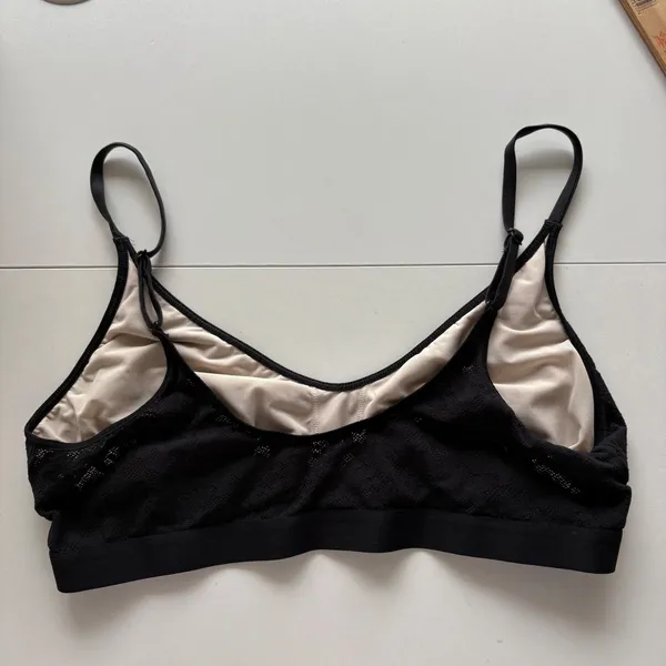 Lululemon Flow Y Bralette Womens Black Floral Lace Adjustable Straps - Image 2