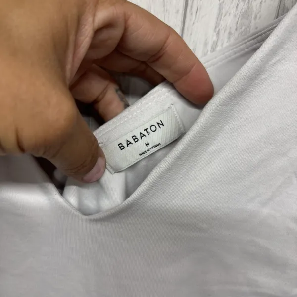 Womens Size M Aritzia Babaton Deep V Neck Tank Light Gray EUC - Image 2